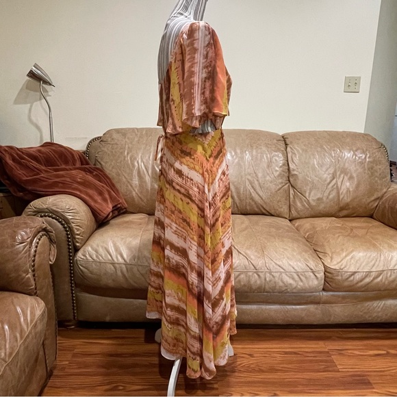 NWT Taylor Cutouts Printed Chiffon Midi Flare Dress with Waist Drawstring - Picture 10 of 13